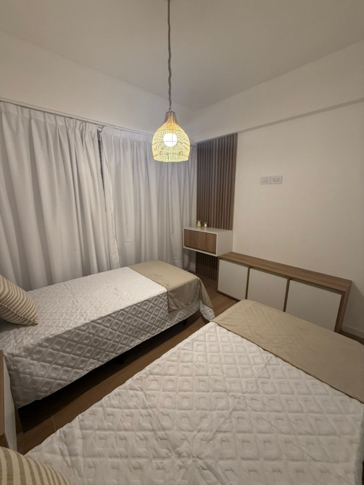 HERMOSO DEPTO 4 AMB CON COCHERA RECICLADO! ZONA PLAZA MITRE