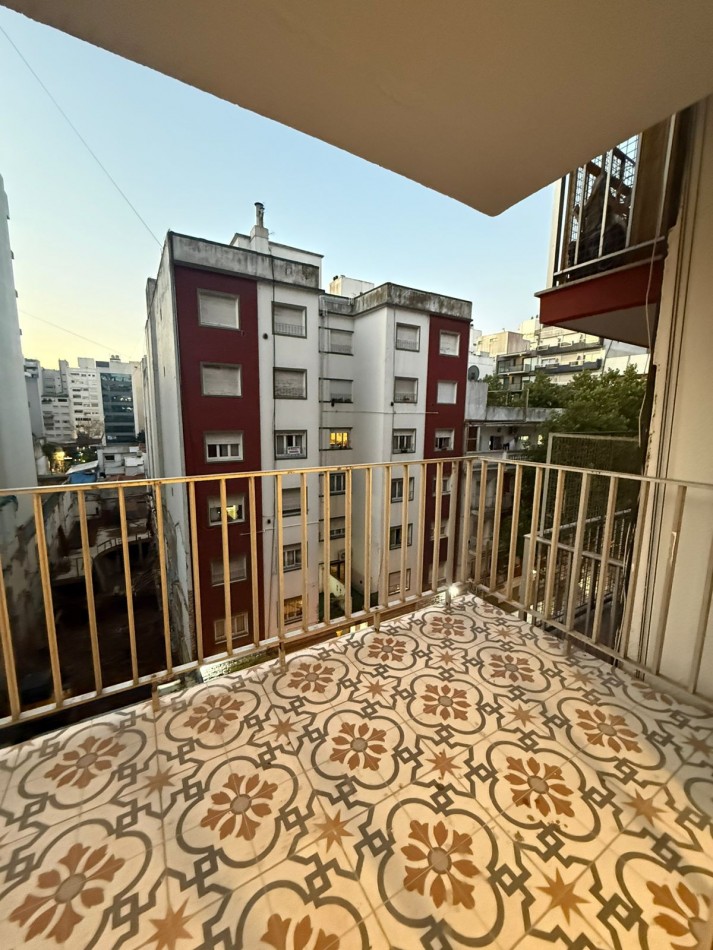 HERMOSO DEPTO 4 AMB CON COCHERA RECICLADO! ZONA PLAZA MITRE