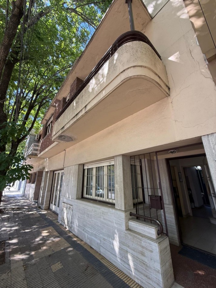 DOS VIVIENDAS EN BLOCK! ZONA FERROAUTOMORA!