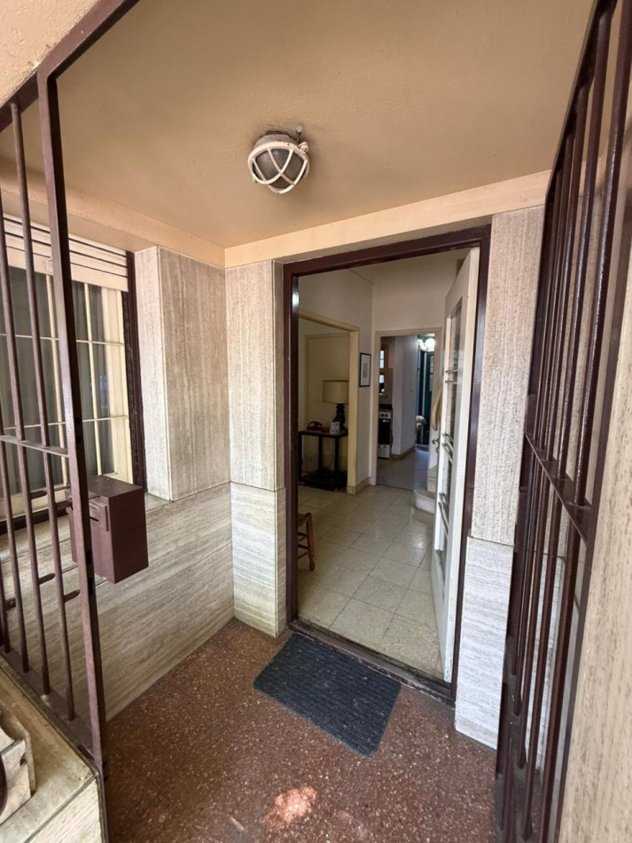 DOS VIVIENDAS EN BLOCK! ZONA FERROAUTOMORA!