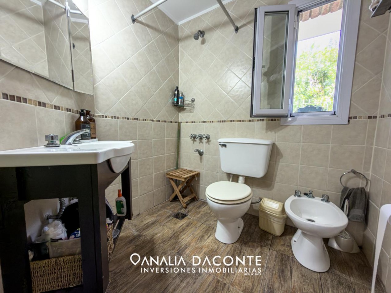 IMPONENTE CHALET 5 AMB EN BARRIO SAN CARLOS