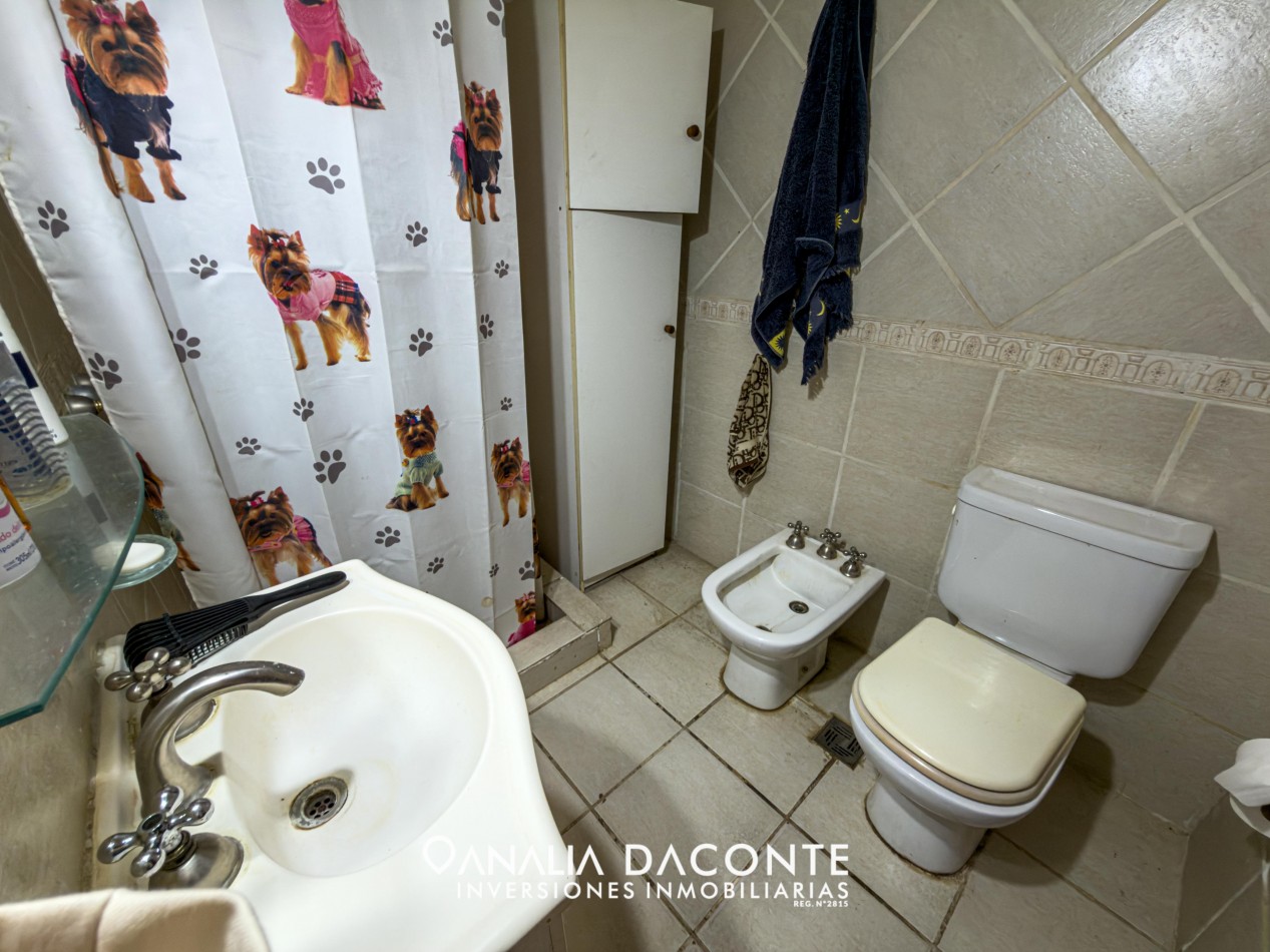 GRAN CHALET 5 AMB + DEPENDENCIA EN BARRIO CONSTITUCION 