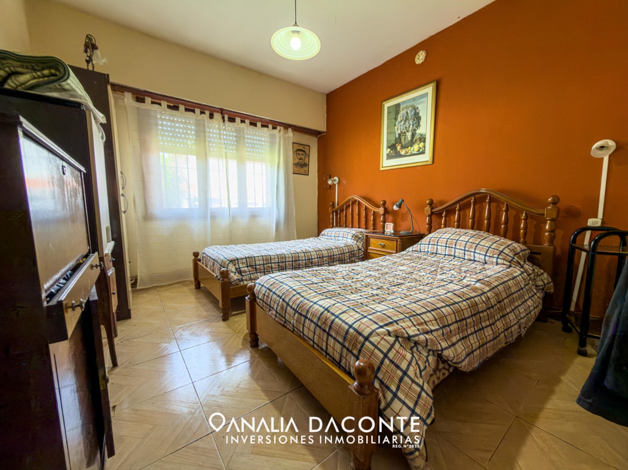 GRAN CHALET 5 AMB + DEPENDENCIA EN BARRIO CONSTITUCION 