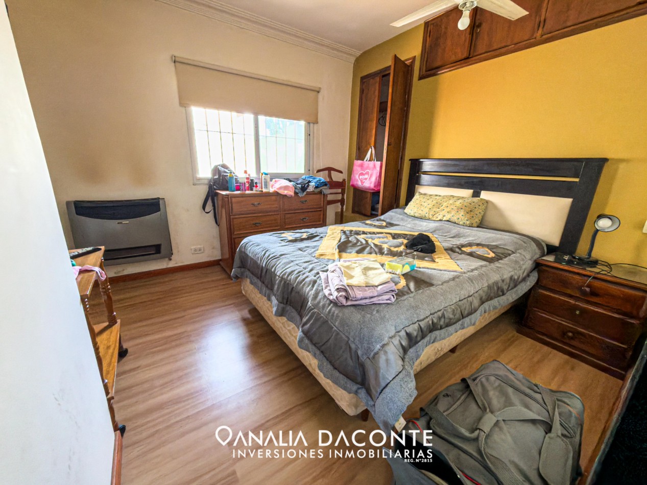 GRAN CHALET 5 AMB + DEPENDENCIA EN BARRIO CONSTITUCION 