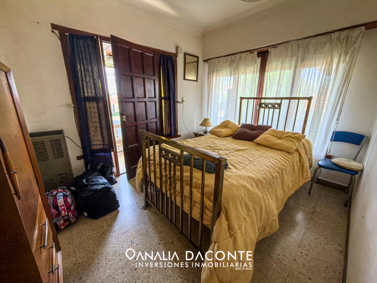 GRAN CHALET 5 AMB + DEPENDENCIA EN BARRIO CONSTITUCION 