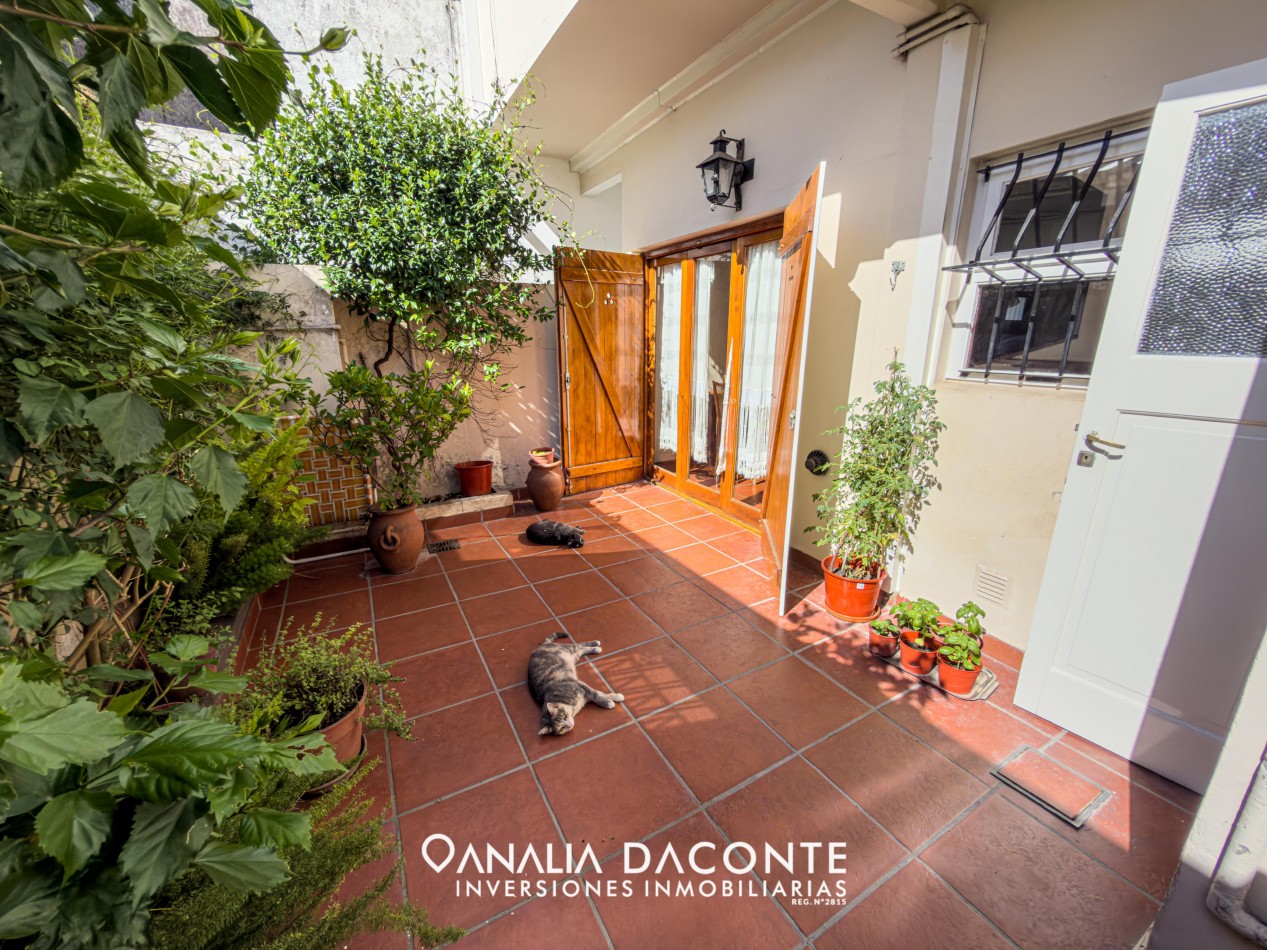 PH 5 amb a la calle con garage y patio en Nueva Pompeya 