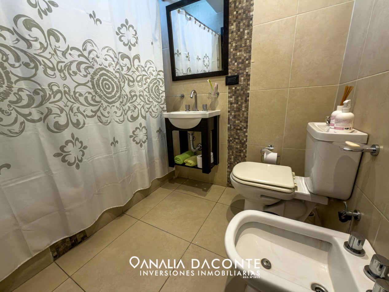 PH 5 amb a la calle con garage y patio en Nueva Pompeya 