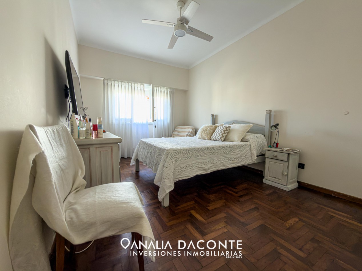 PH 5 amb a la calle con garage y patio en Nueva Pompeya 