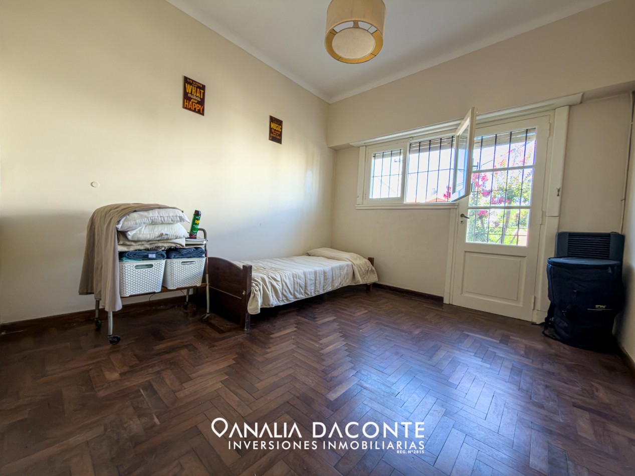 PH 5 amb a la calle con garage y patio en Nueva Pompeya 