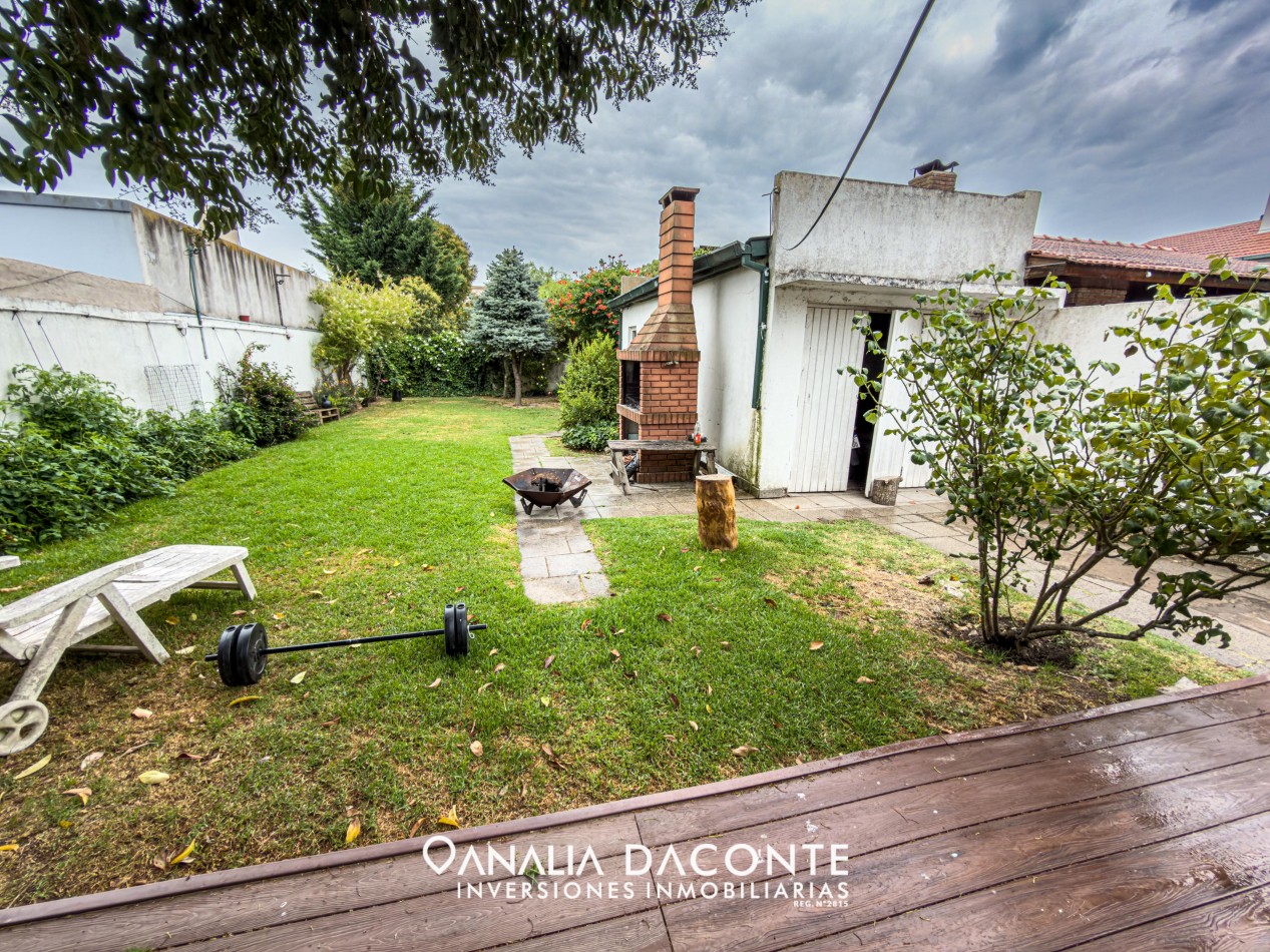 Chalet 3 amb con parque y garage en Los Pinares