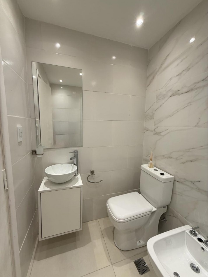 HERMOSO DEPTO 2 AMB RECICLADO Y AMOBLADO!