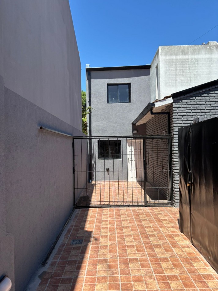 URGENCIA DE VENTA! PH 2 AMB TIPO DUPLEX A ESTRENAR CON COCHERA