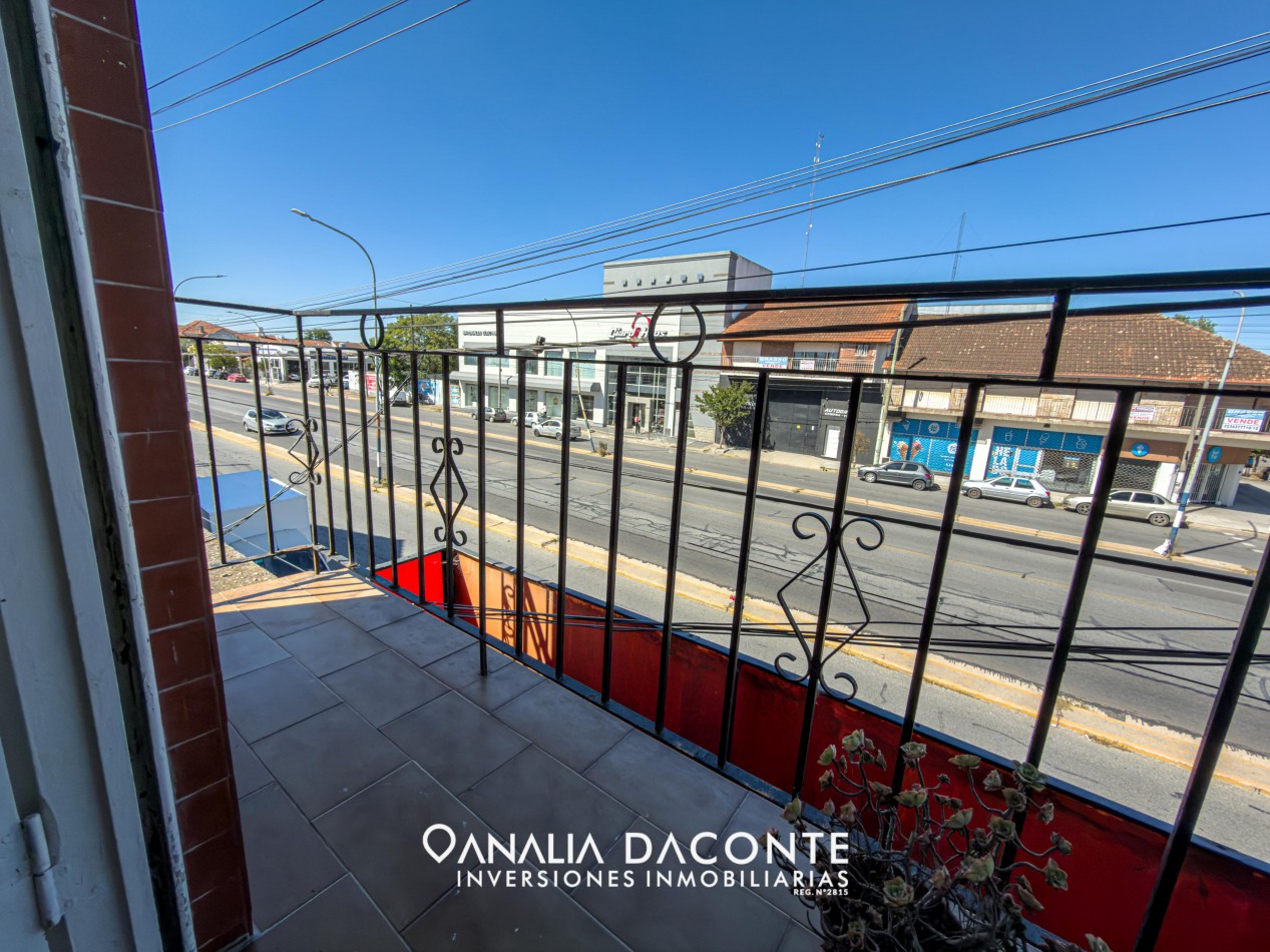 DEPTO 3 AMB CON BALCON A LA CALLE , SIN EXPENSAS! 