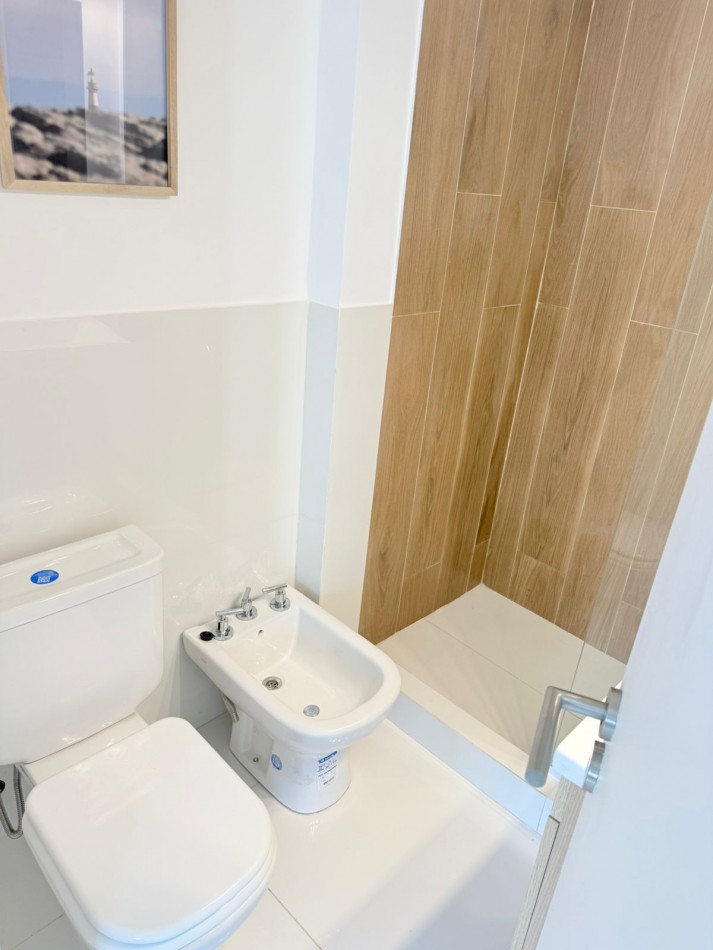 AMPLIO DEPTO 1 AMB RECICLADO Y AMOBLADO! CENTRO