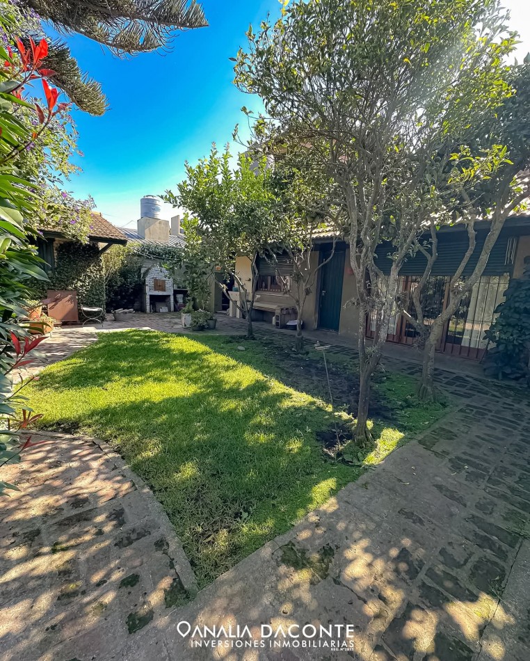 Chalet 3 amb con depto 2 amb en San Jeronimo