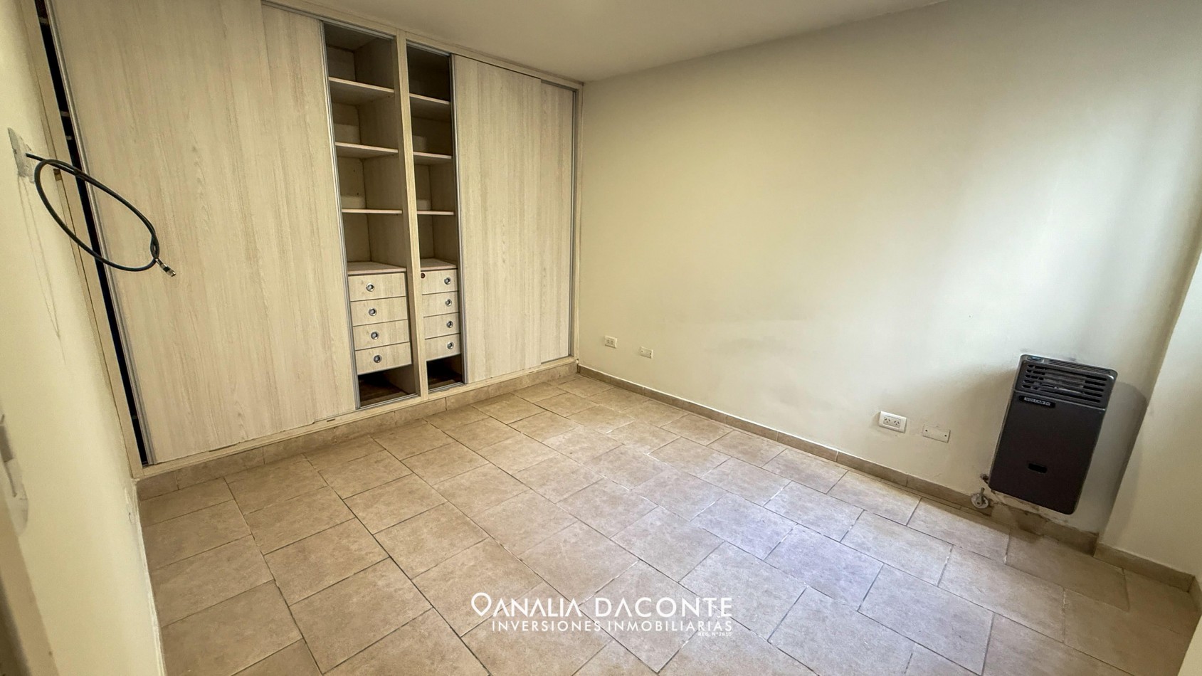 Alquilado!! PH 2 amb con garage y patio. Sin expensas