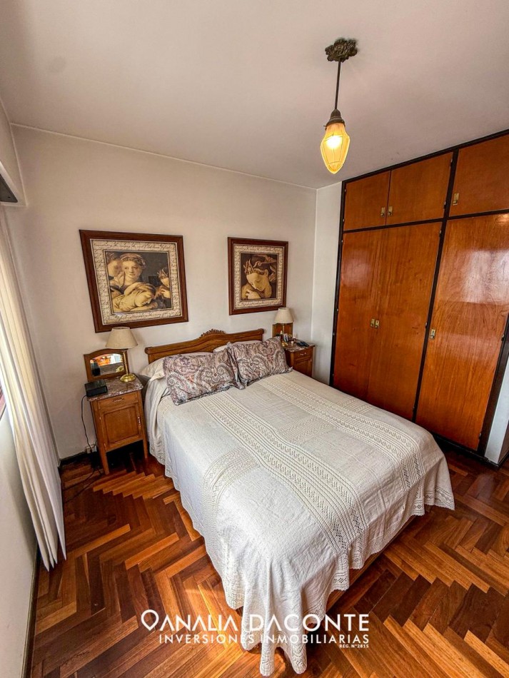 ALQUILADO! 3 amb con balcon y cochera! Independencia y 25 de Mayo