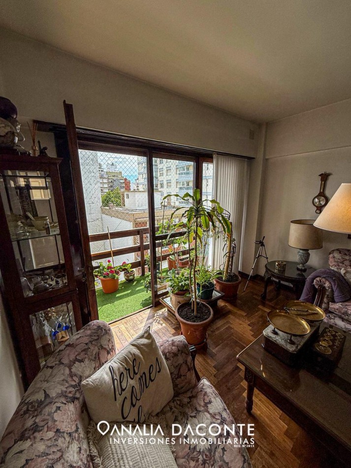 ALQUILADO! 3 amb con balcon y cochera! Independencia y 25 de Mayo