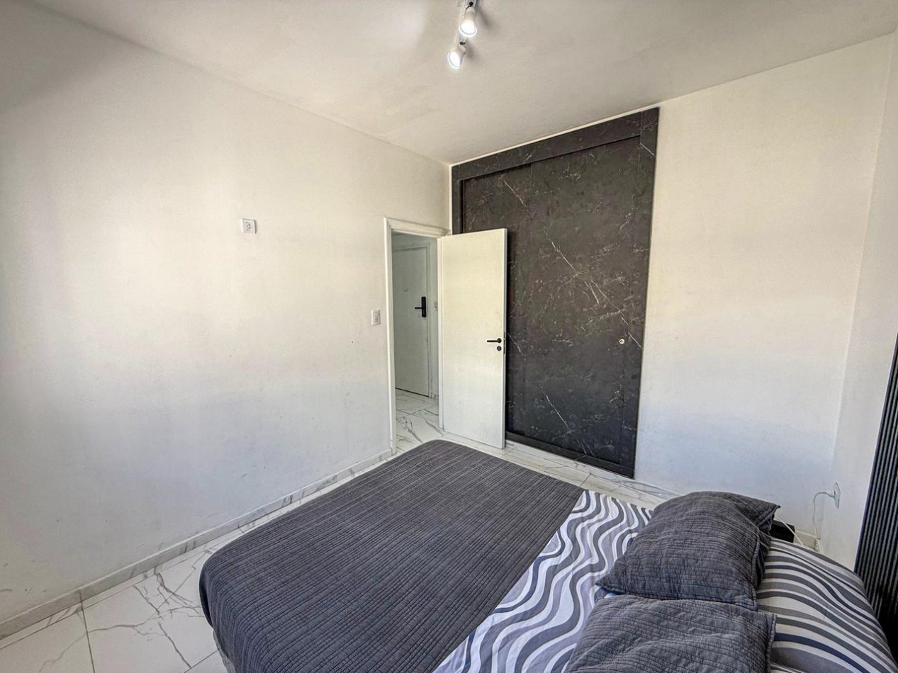 Depto 2 amb a la calle, amoblado y reciclado!