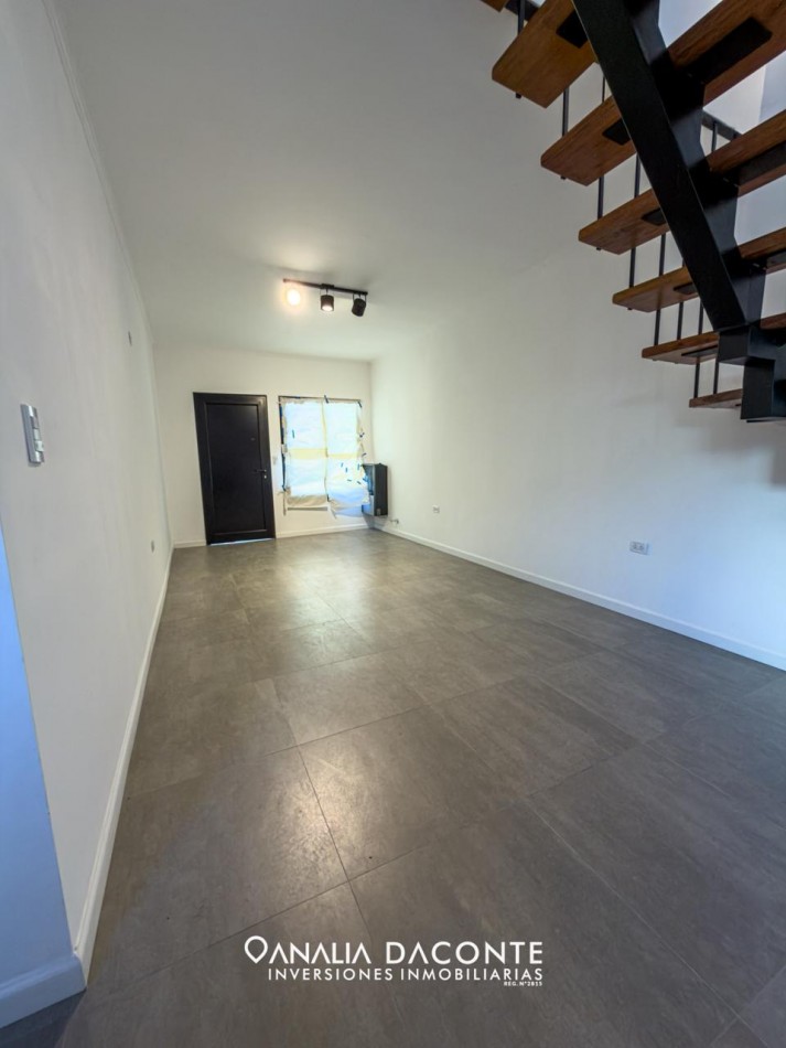 Chalet en ph 3 amb a estrenar con garage y patio. 