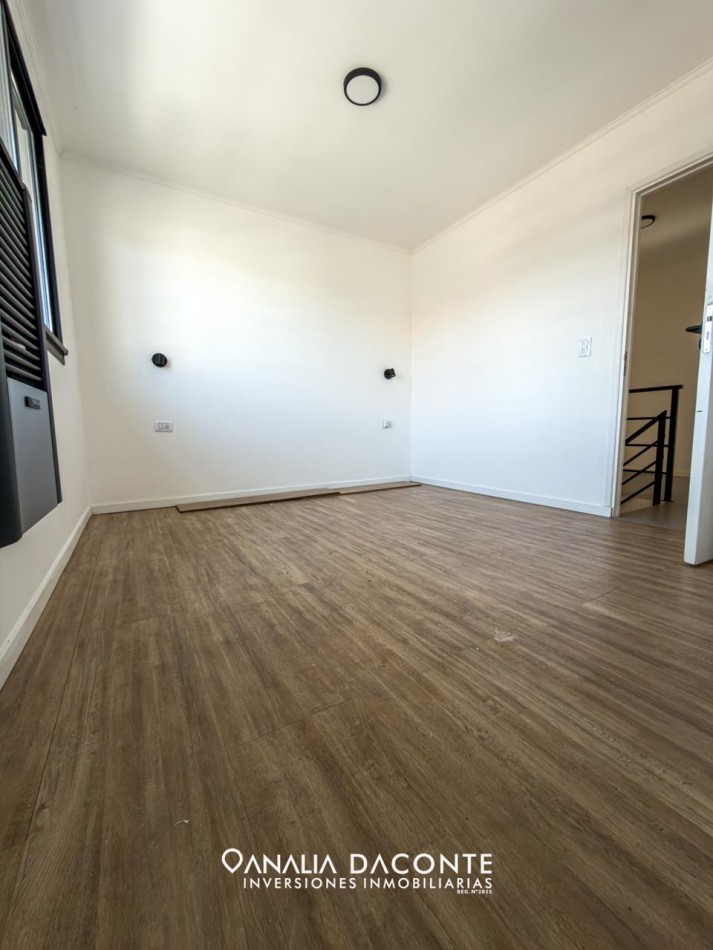 Chalet en ph 3 amb a estrenar con garage y patio. 