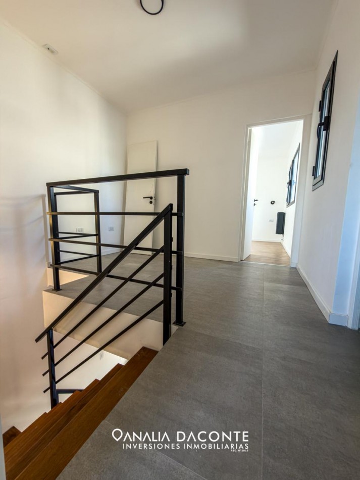 Chalet en ph 3 amb a estrenar con garage y patio. 