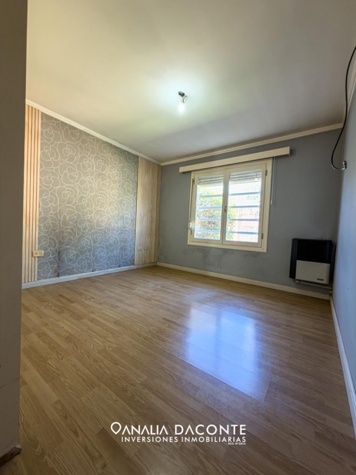 Moderno chalet 4 amb con garage y gran parque