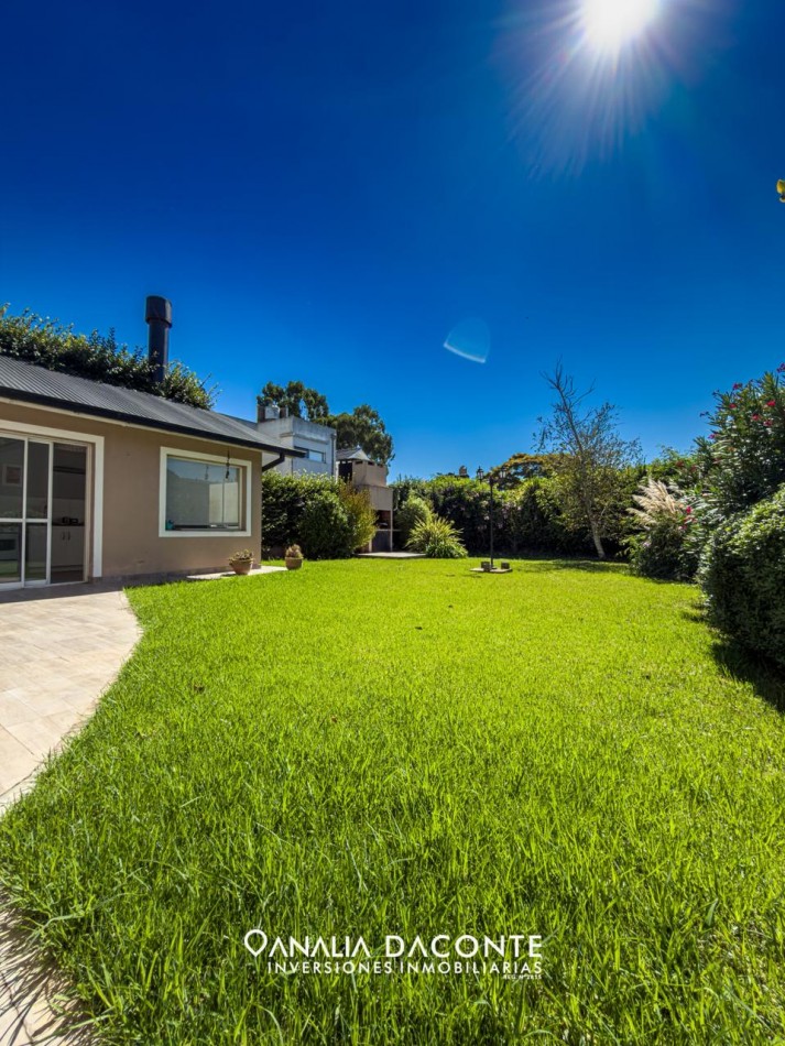 Moderno chalet 4 amb con garage y gran parque