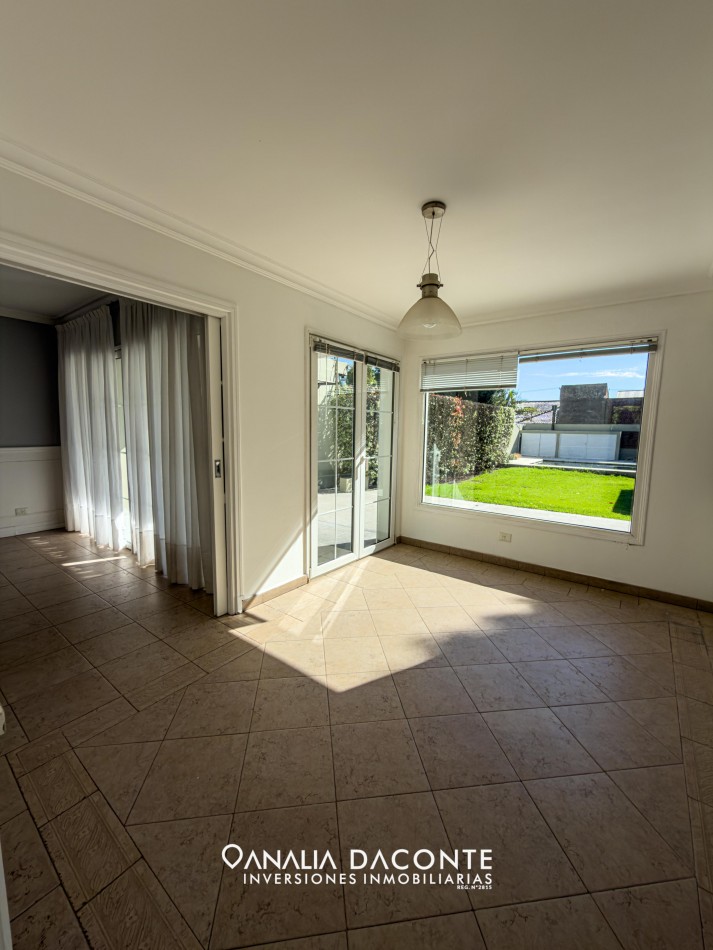 Chalet 5 amb de categoria 