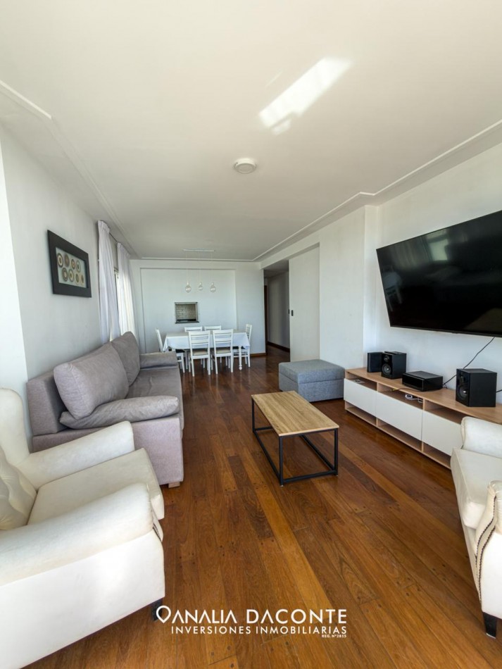 Depto 3 amb frente al mar. Amoblado. Maral 50