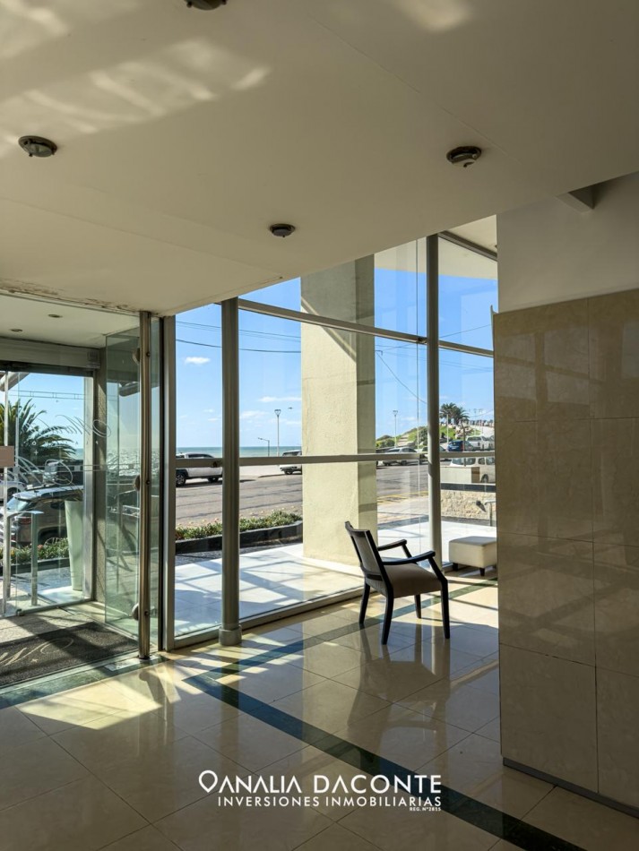 Depto 3 amb frente al mar. Amoblado. Maral 50