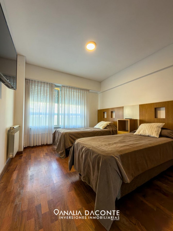 Depto 3 amb frente al mar. Amoblado. Maral 50