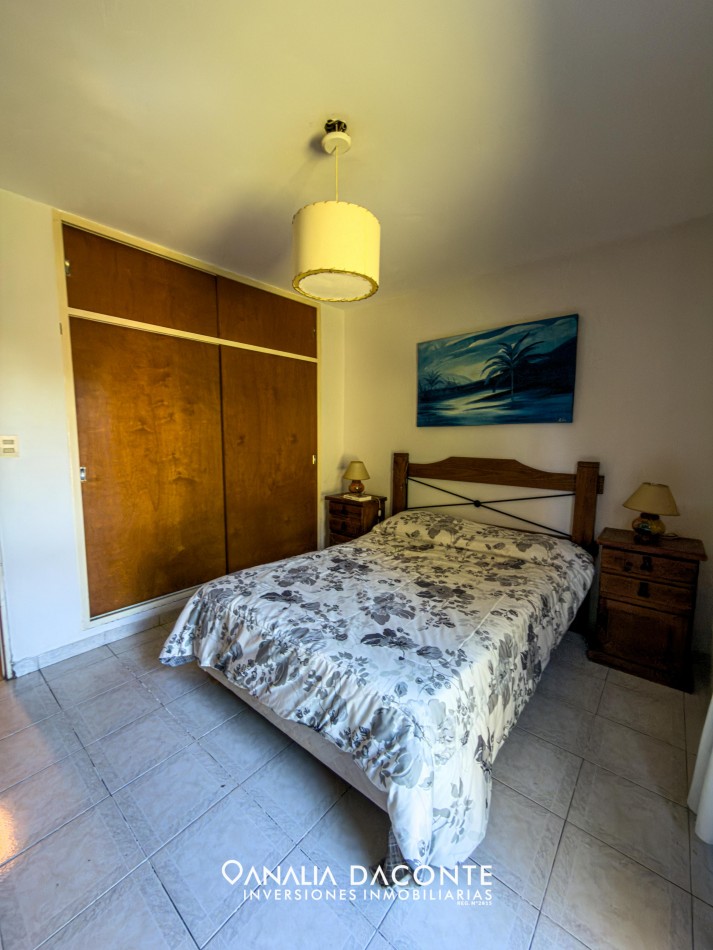 Impecable duplex 4 AMB con garage y parque