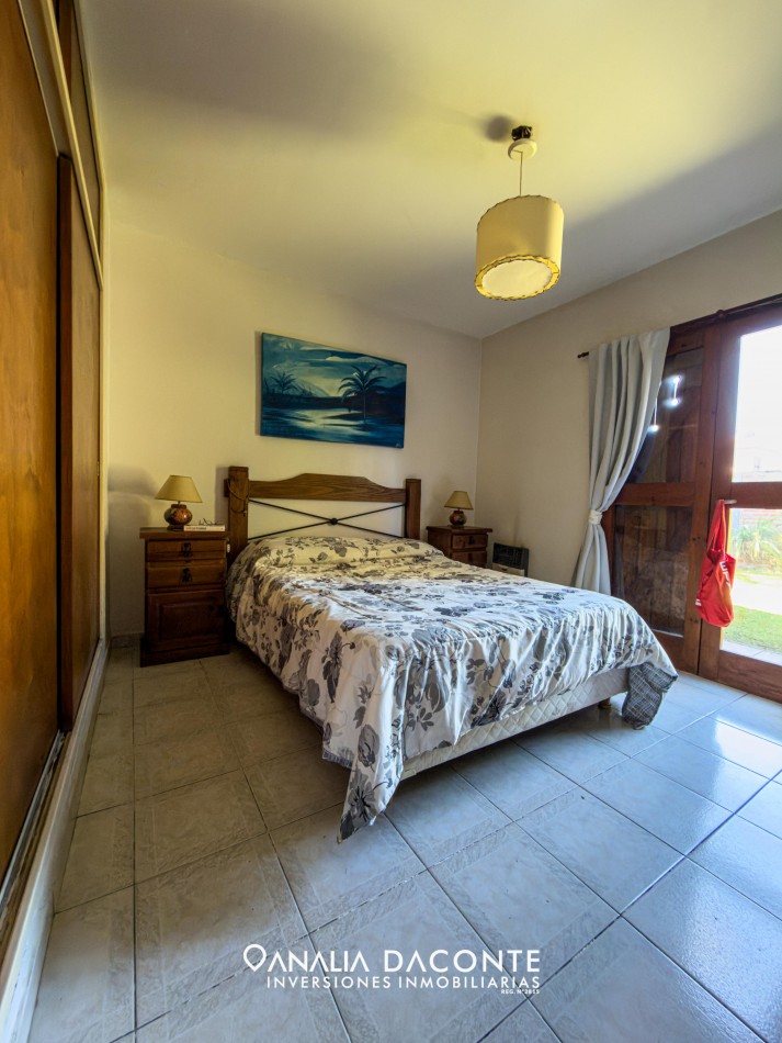 Impecable duplex 4 AMB con garage y parque