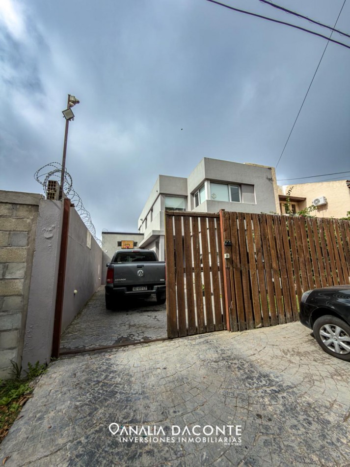 Moderno chalet 4 amb. Los Pinares