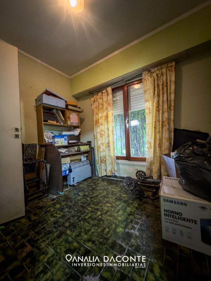 Gran chalet 5 amb en equina.  Constitucion