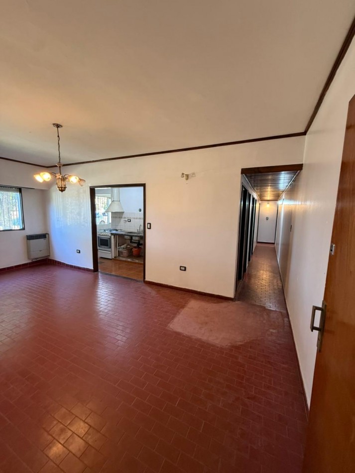 Amplio departamento 4 amb barrio Santa Rita