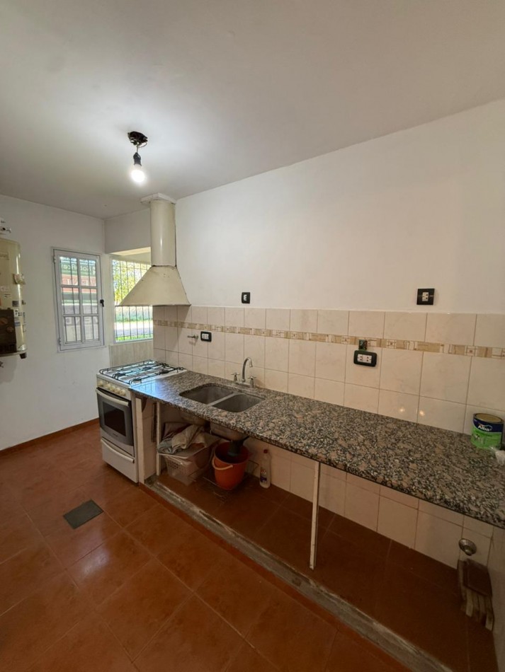 Amplio departamento 4 amb barrio Santa Rita