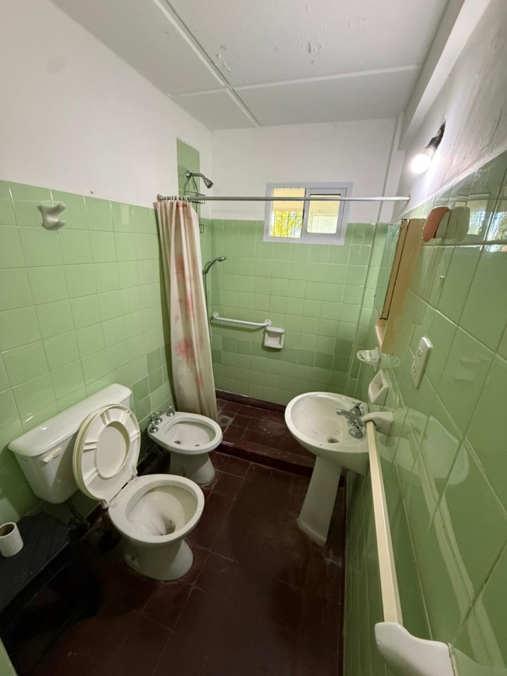 Amplio departamento 4 amb barrio Santa Rita