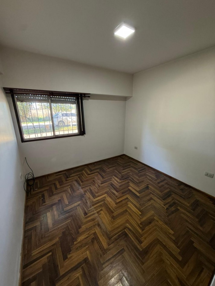 Amplio departamento 4 amb barrio Santa Rita