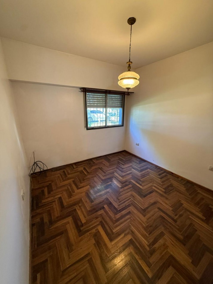 Amplio departamento 4 amb barrio Santa Rita