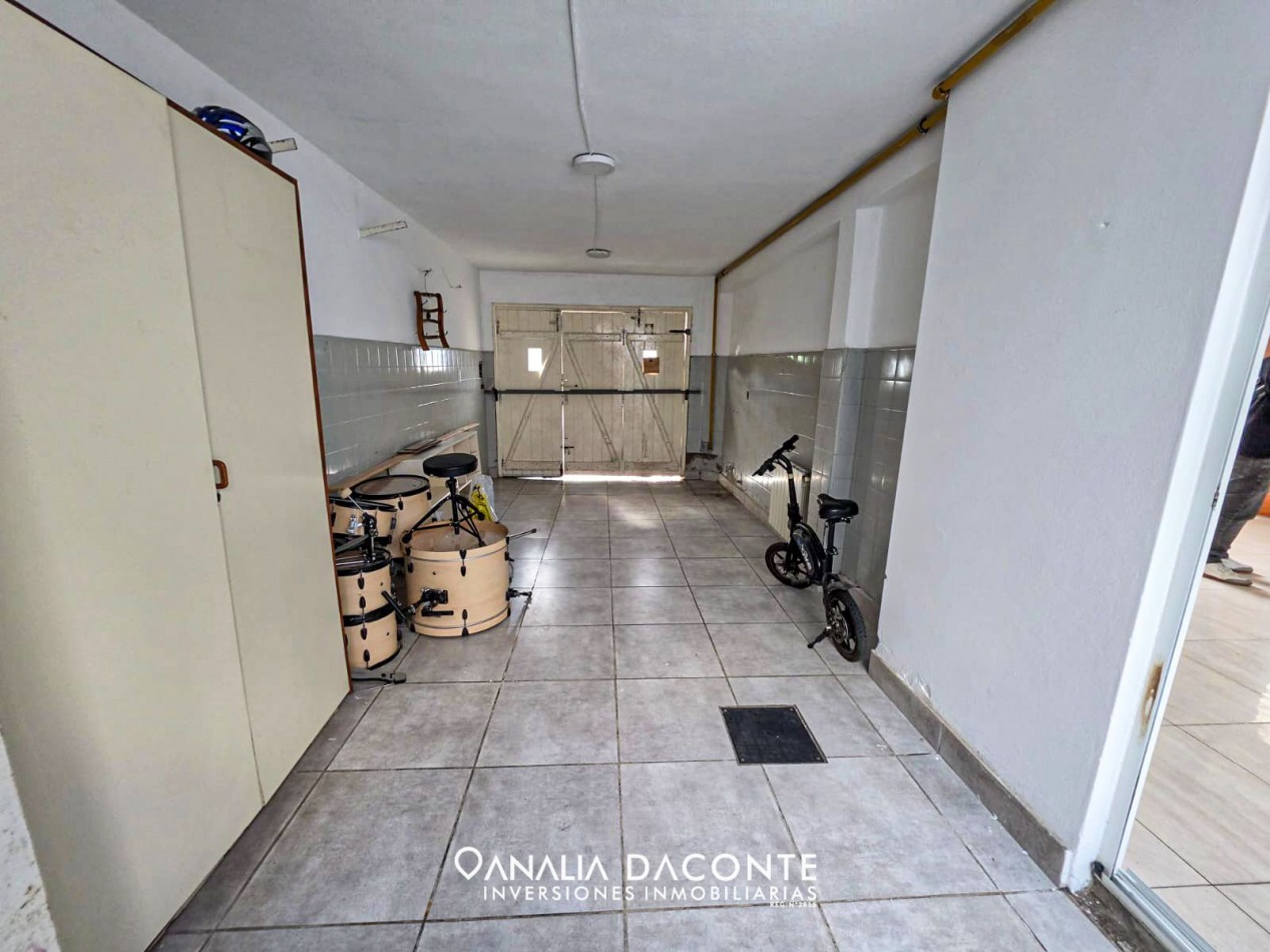 Chalet 4 amb con garage a pasos del mar. La Perla