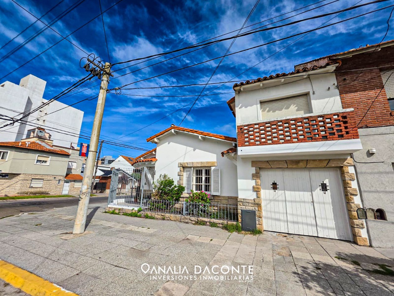 Chalet 4 amb con garage a pasos del mar. La Perla