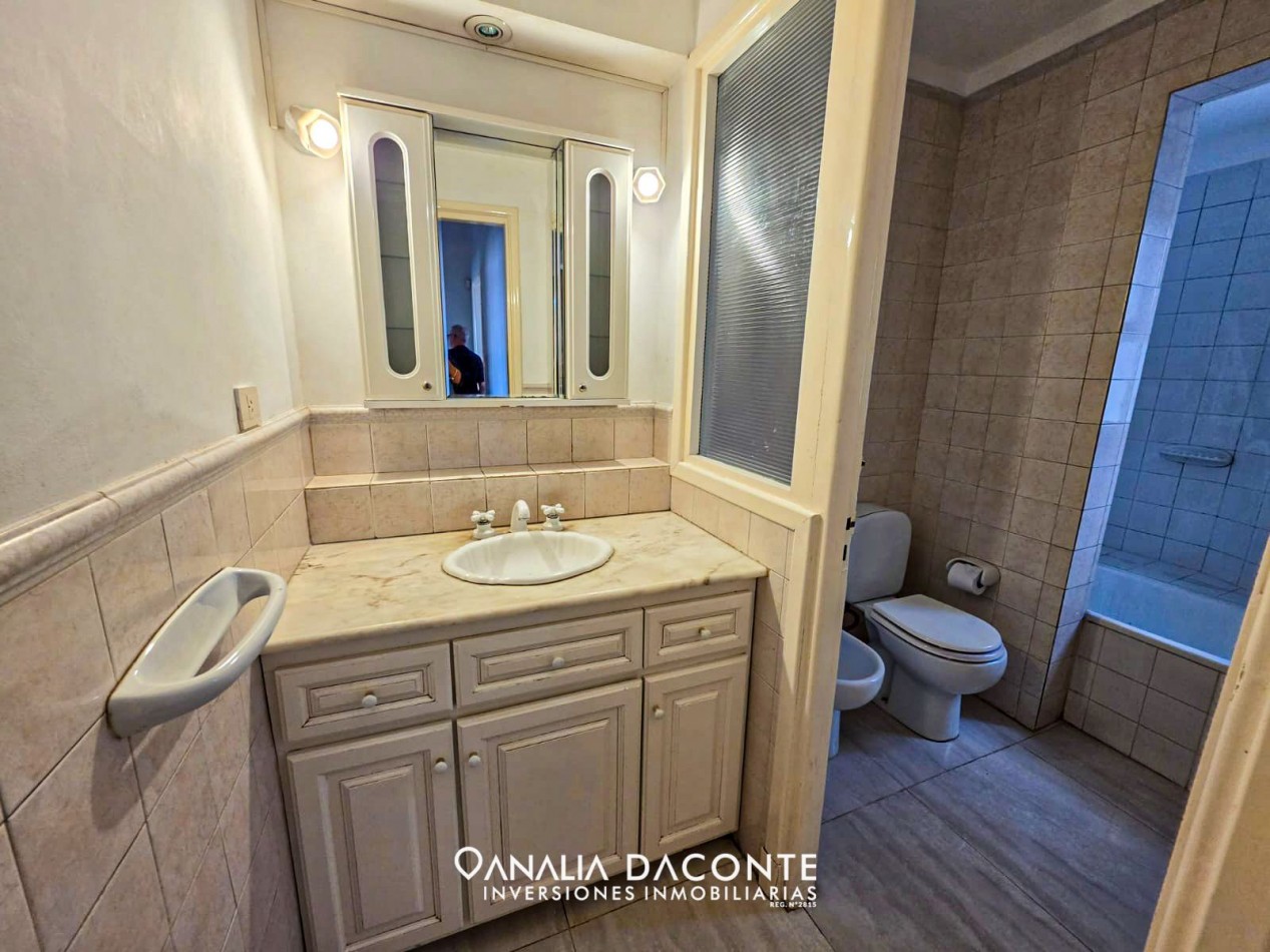 Chalet 4 amb con garage a pasos del mar. La Perla