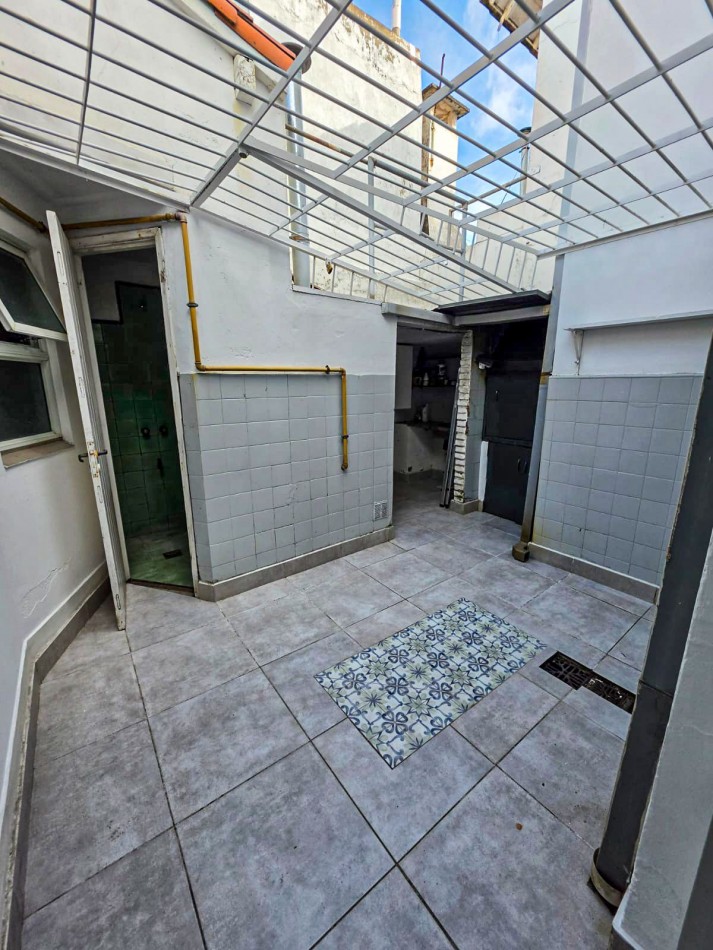 Chalet 4 amb con garage a pasos del mar. La Perla