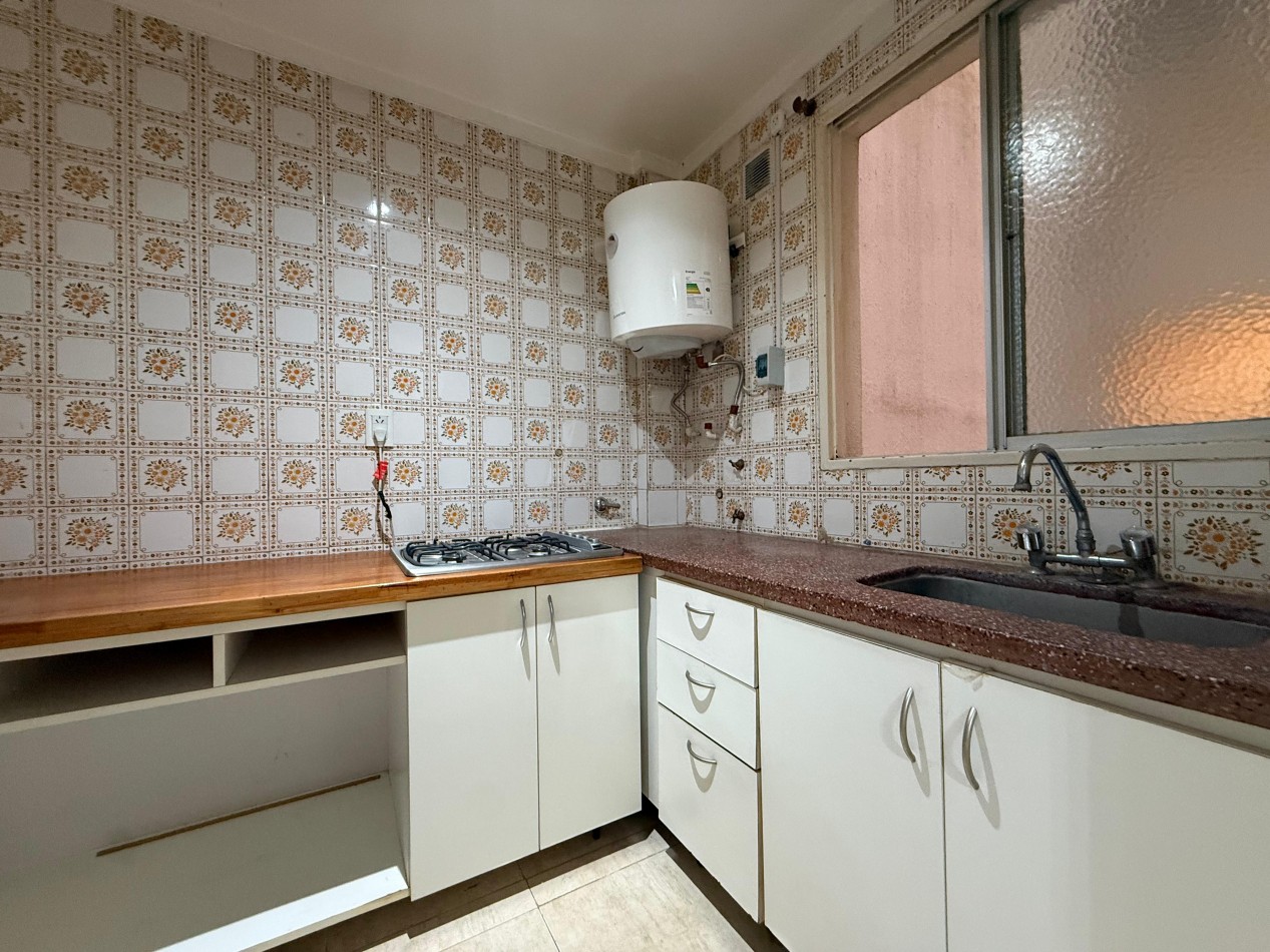 AMPLIO AMBIENTE PLAZA COLON IDEAL RENTA !