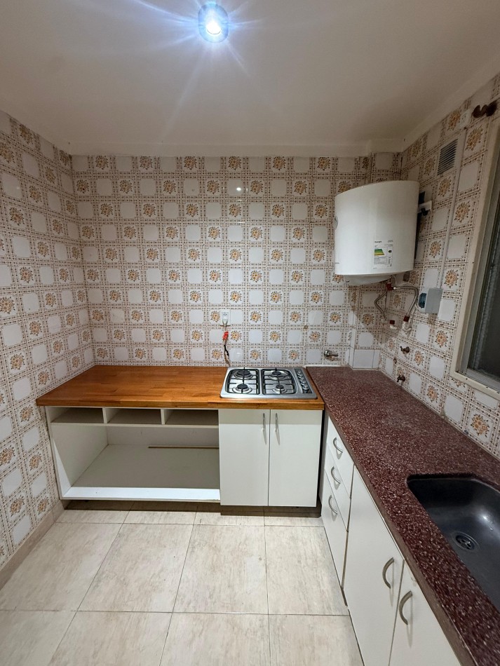 AMPLIO AMBIENTE PLAZA COLON IDEAL RENTA !