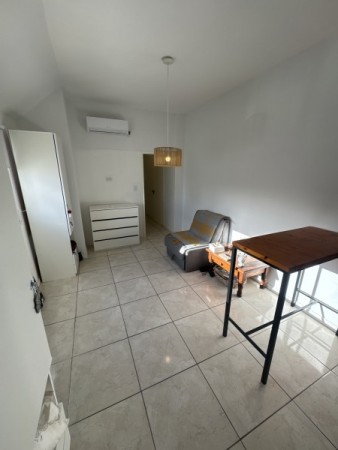 Departamento 1 amb a la calle reciclado en su totalidad 