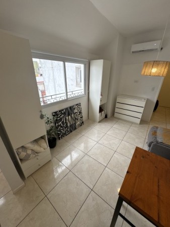 Departamento 1 amb a la calle reciclado en su totalidad 