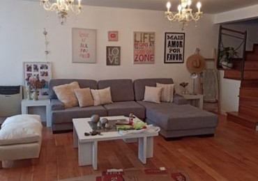 Gran chalet de hermoso diseno. Lote doble parque piscina Aragon 5700